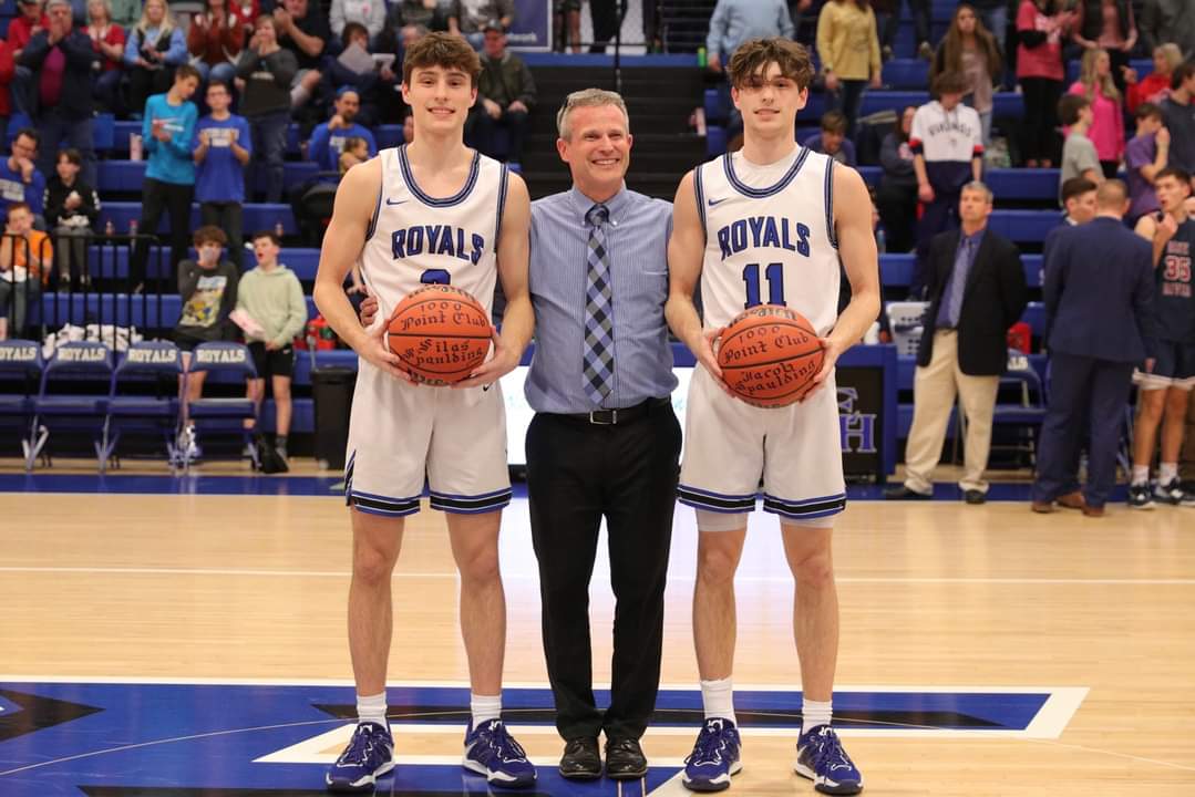 Congratulations to Silas and Jacob Spaulding for each scoring 1000 points in their careers. Jacob scored his 1000th point on December 28th, while Silas scored his 1000th point on February 10th. #EHRoyalPride