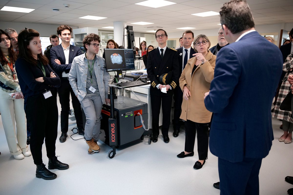ESPCI Paris - PSL (@espci_paris) on Twitter photo Retour en images sur l'inauguration par <a href="/sretailleau/">Sylvie Retailleau</a> du laboratoire Physique pour la Médecine <a href="/PhysMedParis/">Physics for Medicine Paris</a> (<a href="/Inserm/">Inserm</a> <a href="/ESPCI_Paris/">ESPCI Paris - PSL</a> <a href="/CNRS/">CNRS 🌍</a>) qui prend ses quartiers au sein de <a href="/PariSanteCampus/">PariSanté Campus</a> ! Un lieu unique pour inventer les outils de la médecine de demain ! 📷 <a href="/AlexandreDizeux/">Alexandre Dizeux</a> Retour en images sur l'inauguration par <a href="/sretailleau/">Sylvie Retailleau</a> du laboratoire Physique pour la Médecine <a href="/PhysMedParis/">Physics for Medicine Paris</a> (<a href="/Inserm/">Inserm</a> <a href="/ESPCI_Paris/">ESPCI Paris - PSL</a> <a href="/CNRS/">CNRS 🌍</a>) qui prend ses quartiers au sein de <a href="/PariSanteCampus/">PariSanté Campus</a> ! Un lieu unique pour inventer les outils de la médecine de demain ! 📷 <a href="/AlexandreDizeux/">Alexandre Dizeux</a>