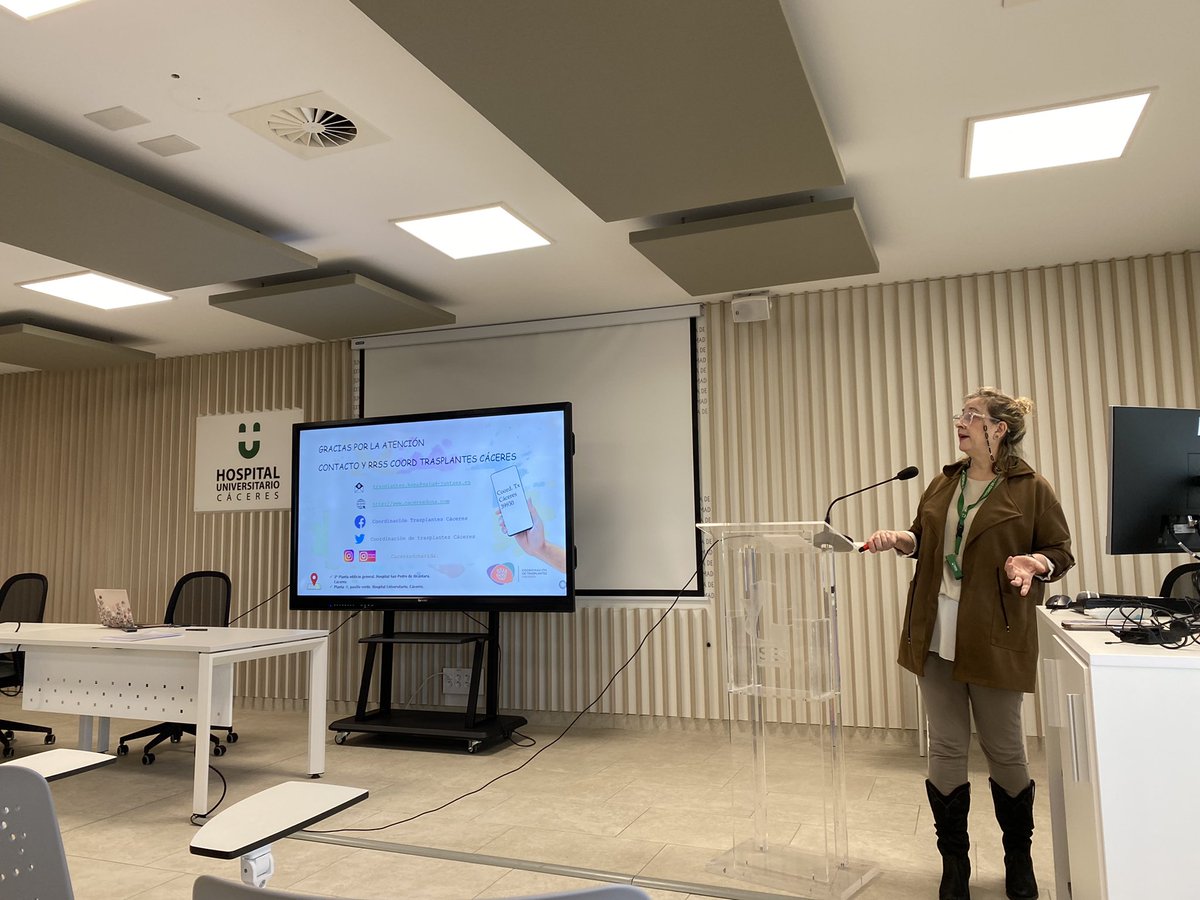 Hoy Jornada sobre Donación de Órganos con los residentes de 2°año del Área de Salud de Cáceres, muy productiva, divertida y también muy emotiva. Gracias a @Udoc_Caceres, #CIOD, #cáceresdonavida, #areasaludcaceres, #chucc, #uci