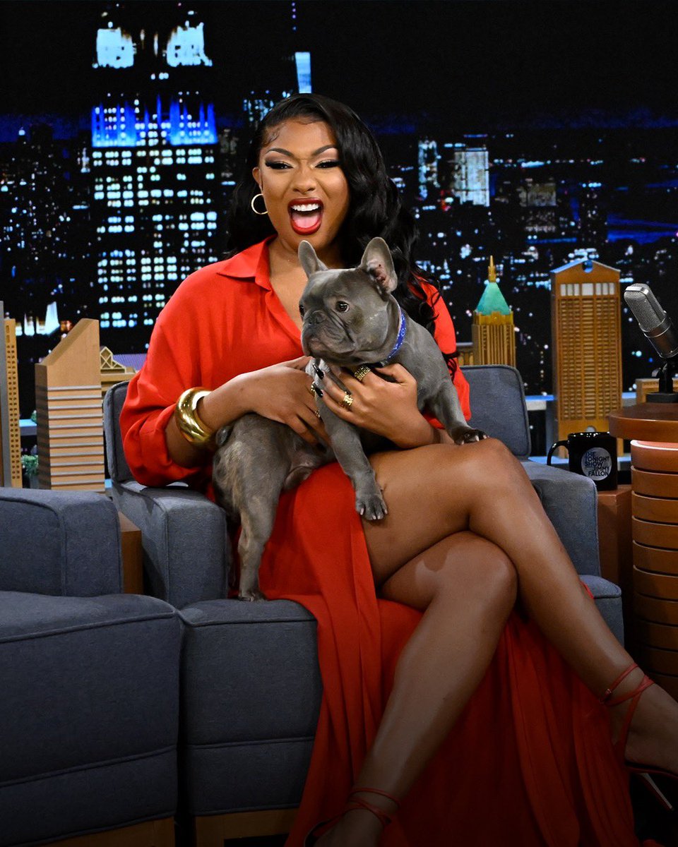 BuzzFeed on Twitter "Happy Birthday to our Hot Girl Coach, aka HTown