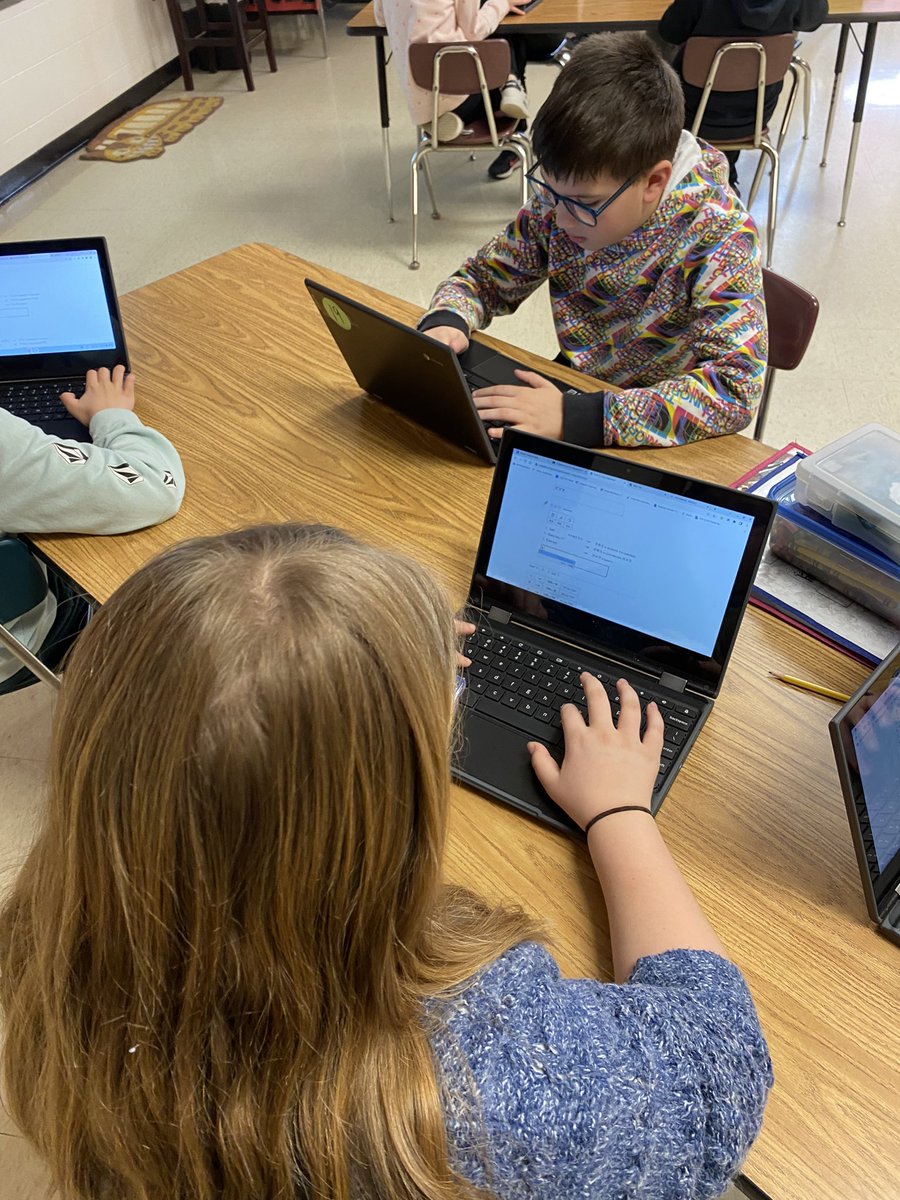 frysensei's tweet photo. @EES_Mustangs play Crypto Hack on #blooket to learn vocab in #Nihongo! https://t.co/esN1OLOyVW