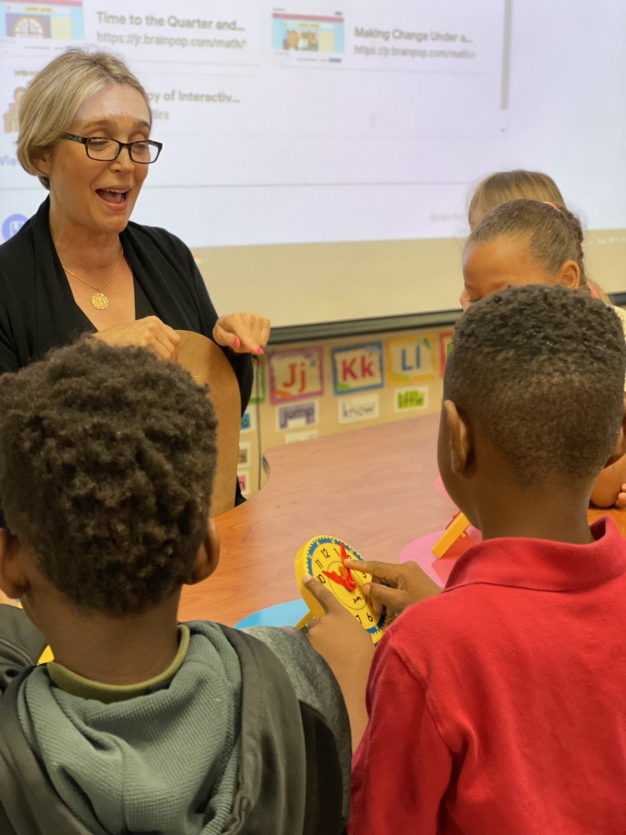 HagenRoad's tweet image. Help this teacher!! She forgot how to tell time!  #2nd grade students work together to tutor their teacher on skip counting by 5s, minute hand and hour hand demonstrations and even 15 minute quarters. #hagenrocks #smallgroup @SoftballMommy11