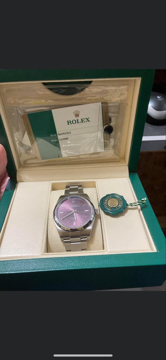 The Luxury Watch Guy tweet media
