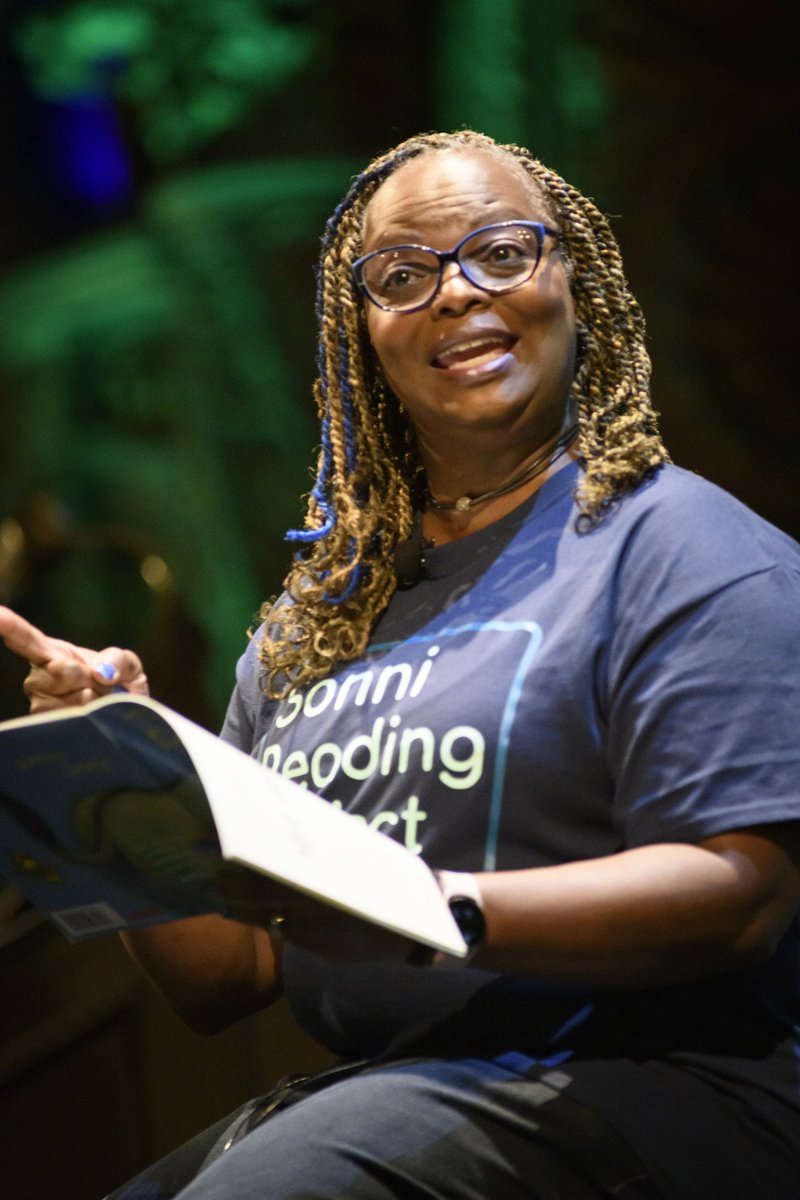 On 5 Feb 2023, #SonniReadingProject  performed its first live reading as part of the @CityofTampa Black History Month kickoff event.
Stay tuned for a schedule 📅 of more live stories throughout the year. In the meantime, you can listen on @Spotify podcasts #HappyReading📚