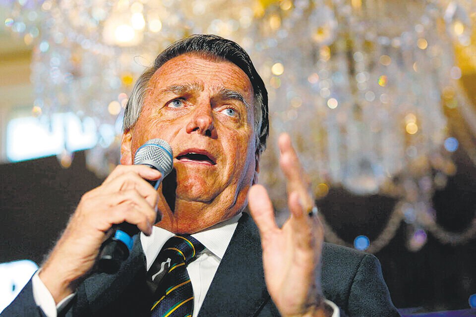 Odalitacb's tweet image. Tras varios meses de un silencio casi absoluto, Jair Bolsonaro anunció que regresará a Brasil en marzo para liderar la oposición contra el gobierno de Lula da Silva.
&quot;No estoy muerto&quot; dijo...
DE LOCOSSS
#TodosConLula 
#HolguínSí