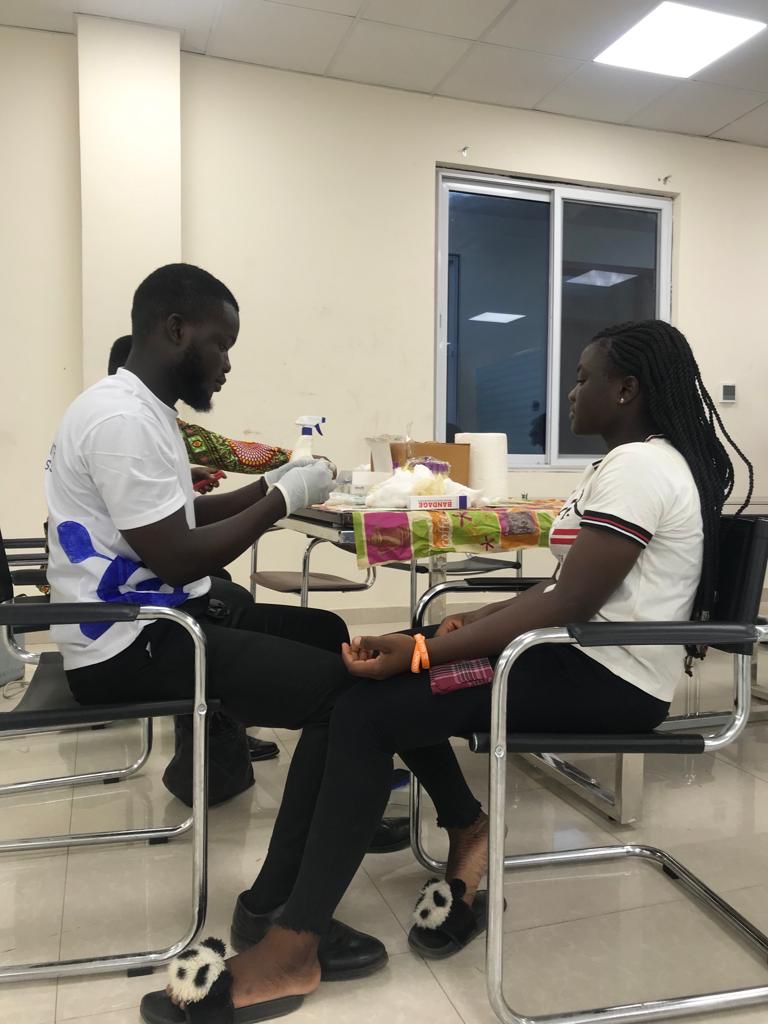 glabconnect's tweet photo. Do you know that 15,000 new born babies are screened annually of sickle cell? G Lab connect is committed to educating the public and helping screen as many people as possible. 
We are ready to partner with your organization to help stop this together !

#glabconnect 
#labBe4Love https://t.co/GDAFi3wwlW