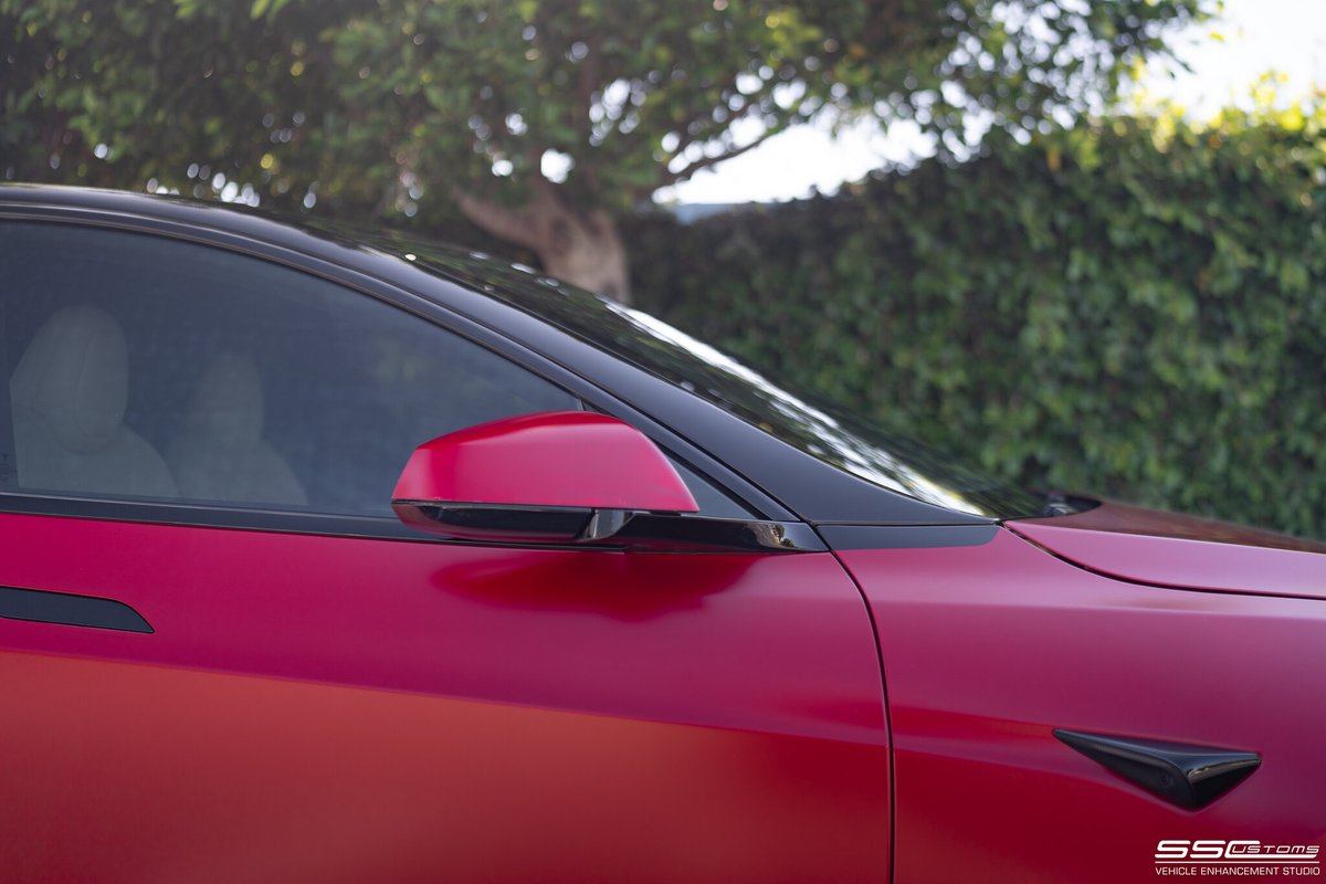 sscamerica's tweet photo. Specs: #Tesla Model S XPEL Stealth PPF, black top in gloss black
#sscustoms #aftermarketautomotive #SiliconValleyCars #SVCars #TechCars #BayAreaAuto #SVAutomotive #SVTech #AutomotiveTech #InnovativeCars #SVMotors #FutureMobility #CarCultureSV #models https://t.co/CidNtsQa3t