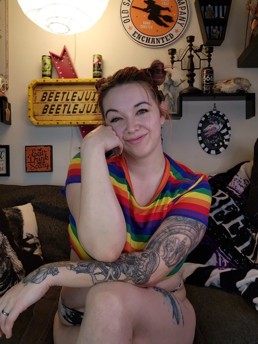 Hanging on chaturbate for the next hour and a half! Cum say hi!   https://t.co/OpuTjF8rvb https://t.<a href="/tag/linkinbio"class="tags"><span>#linkinbio</span></a><a href="/tag/eating"class="tags"><span>#eating</span></a><a href="/tag/accountant"class="tags"><span>#accountant</span></a><a href="/tag/feederism"class="tags"><span>#feederism</span></a><a href="/tag/on"class="tags"><span>#on</span></a>