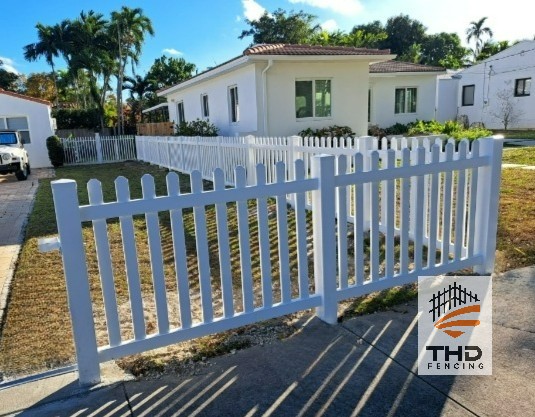 THDFenceCity's tweet photo. "All I Ever Wanted Was a White Picket Fence" 💭

PVC Picket Fence Provides a Clean Timeless Look ✨

Call Now For Your Free Estimate✅

☎️1-833-HD-FENCE☎️
#fencing #pvc #homeimprovement #hd #fence #pvcinstallation #picketfence https://t.co/zz0wmP8Zn3