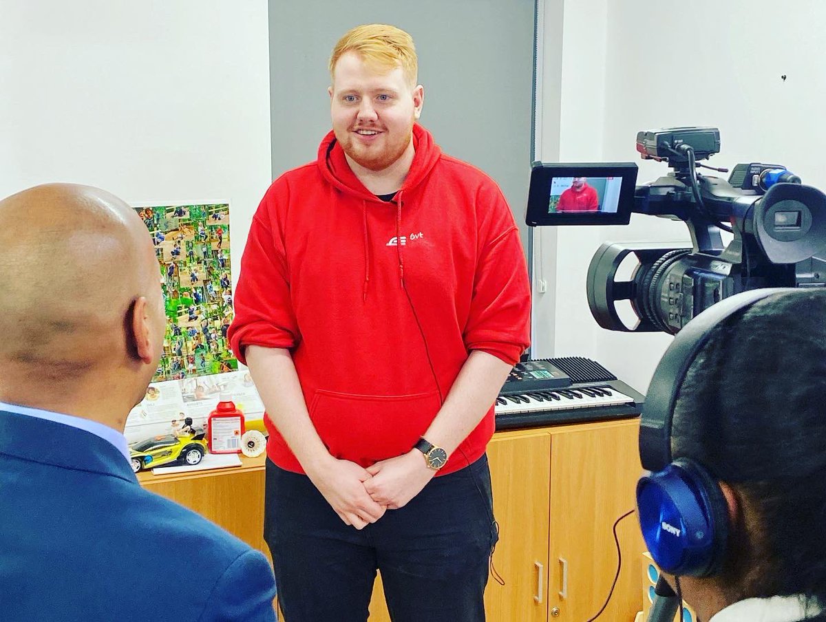 6vtCrp's tweet photo. Another great training day @6VTYouthCafe with @CoCommsUK   Learning how to write and present effective press releases and media content. Thanks to @CrossCountryUK for supporting the training through their community engagement fund. #communityrail #communityrailpartnership https://t.co/YaGGCRWAWM