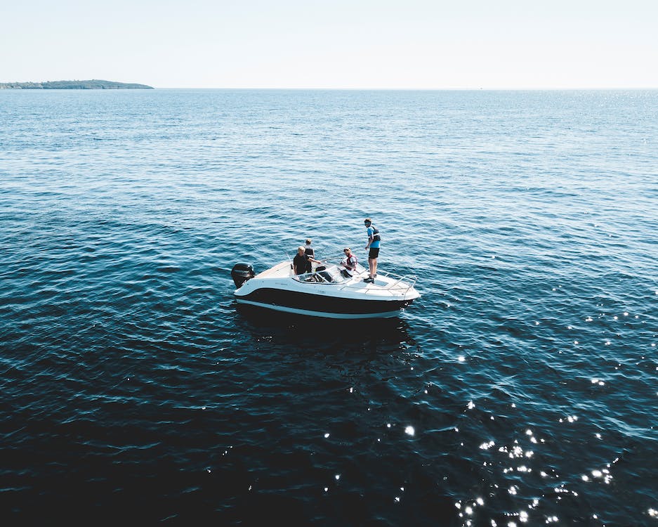 DockageLink's tweet image. Whether you're sailing on a small boat or a large luxury yacht, boating is a fun and exciting experience!

You can entrust Dockage Link for all of your boating needs: dockagelink.com

#Boating #Boats #DockageLink