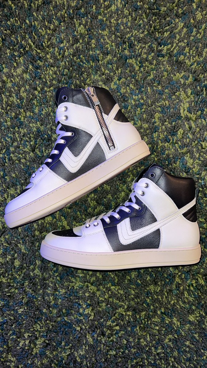 a100itgrand's tweet photo. @atmos_usa For a romantic evening definitely wearing my Plessume high. You get both luxury and comfort. I could wear a suit or some denim and a button up, they don’t miss!
Sz 9 #atmosnyc #atmoscollectorsclub https://t.co/PeT8cuVQDD