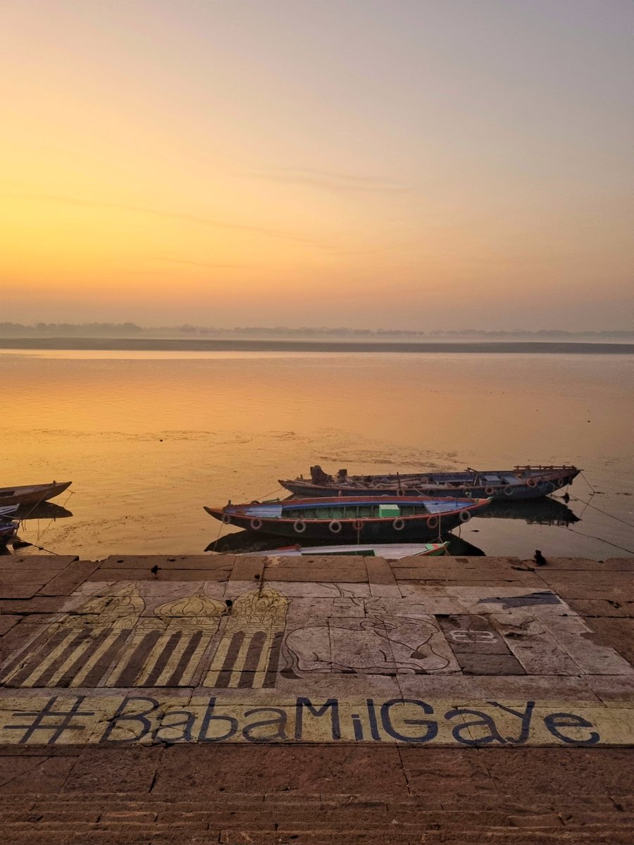 im_sushRut's tweet photo. Profound.
Makes me happy and sad, both.
Sad because we - Hindus - have to fight for our own Gods, and our temples, in our own land.
Struggling rightfully for Shiva, in his own 'nagari'. What can be more saddening? #Gyanvapi #Varanasi https://t.co/IL3HVB5C9J