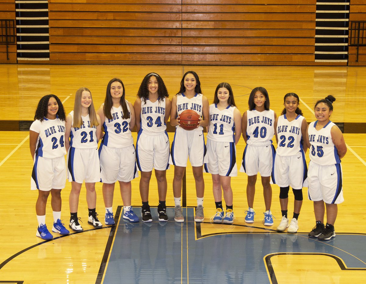 LadyJayBB's tweet image. 🔦 Senior Spotlight 🔦

Ava Deguzman💙 

🕺😆

“Lady Jay Basketball is more than just a team, we’re a family. It means to be resilient, unselfish, and kind. To show endless amounts of love and pride for the game, our teammates, coaches, and school.”

Thank you, 3️⃣!

#TwoFeet