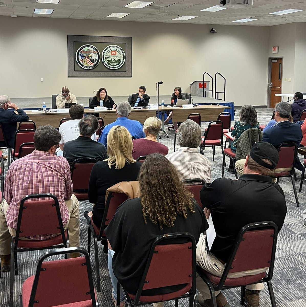 MSFarmBureau's tweet photo. Yazoo Backwater Community Engagement Sessions are now underway in Vicksburg. #FinishThePumps https://t.co/Eeze1FVudY