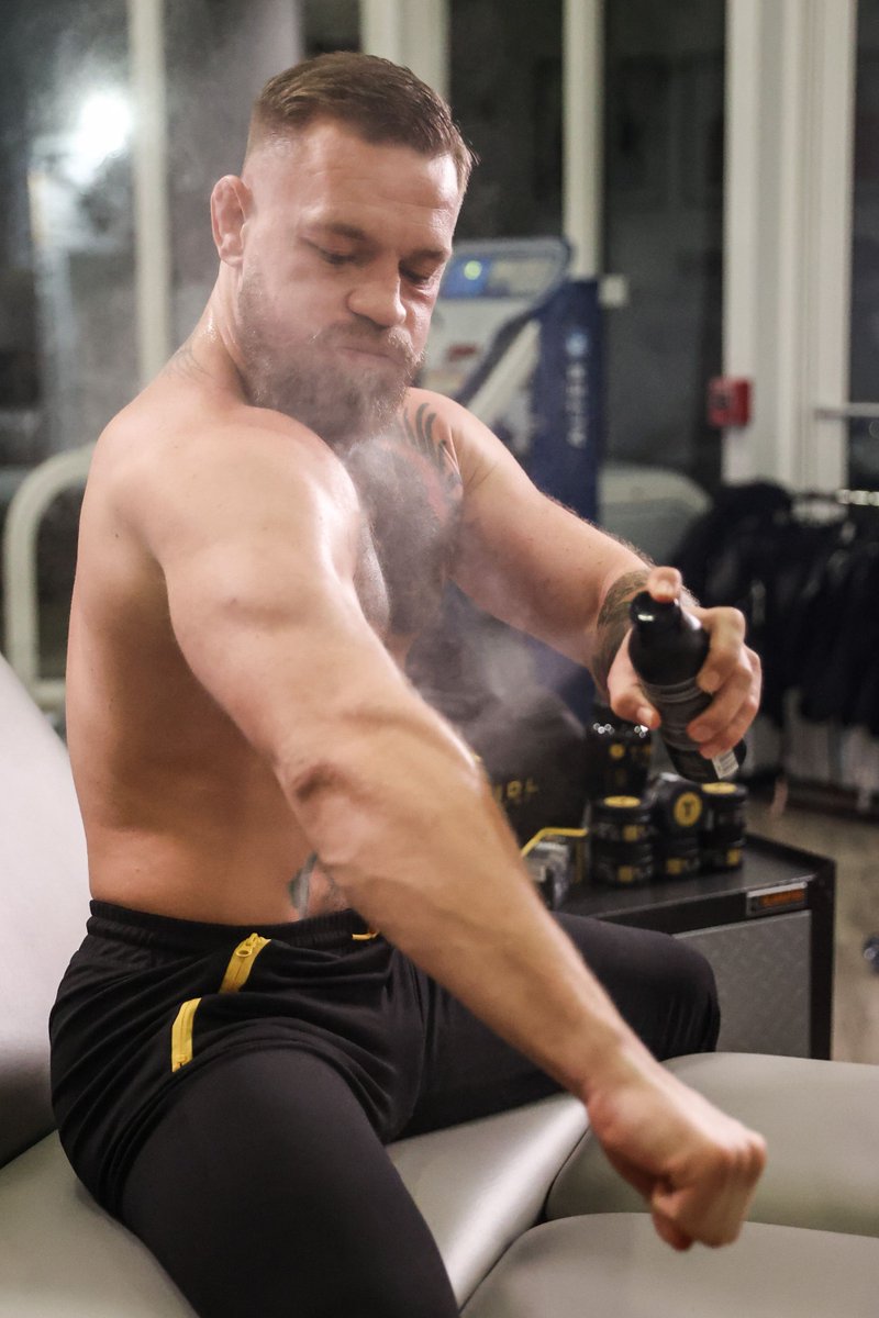 Conor McGregor tweet media