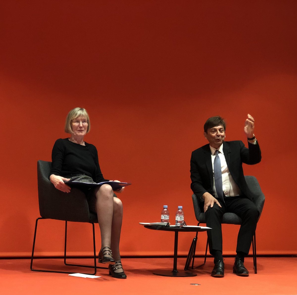 AusAmbFR's tweet photo. Un vrai plaisir d’inaugurer la série de conférences « Ambassadeurs » d’Asia Society France à l'ambassade d'Australie, dans laquelle les ambassadeurs de l’Indo-Pacifique partagent leurs analyses stratégiques et géopolitiques de la région 🌏 Un grand merci à tous les participants ! https://t.co/2jkvZ7a7fz