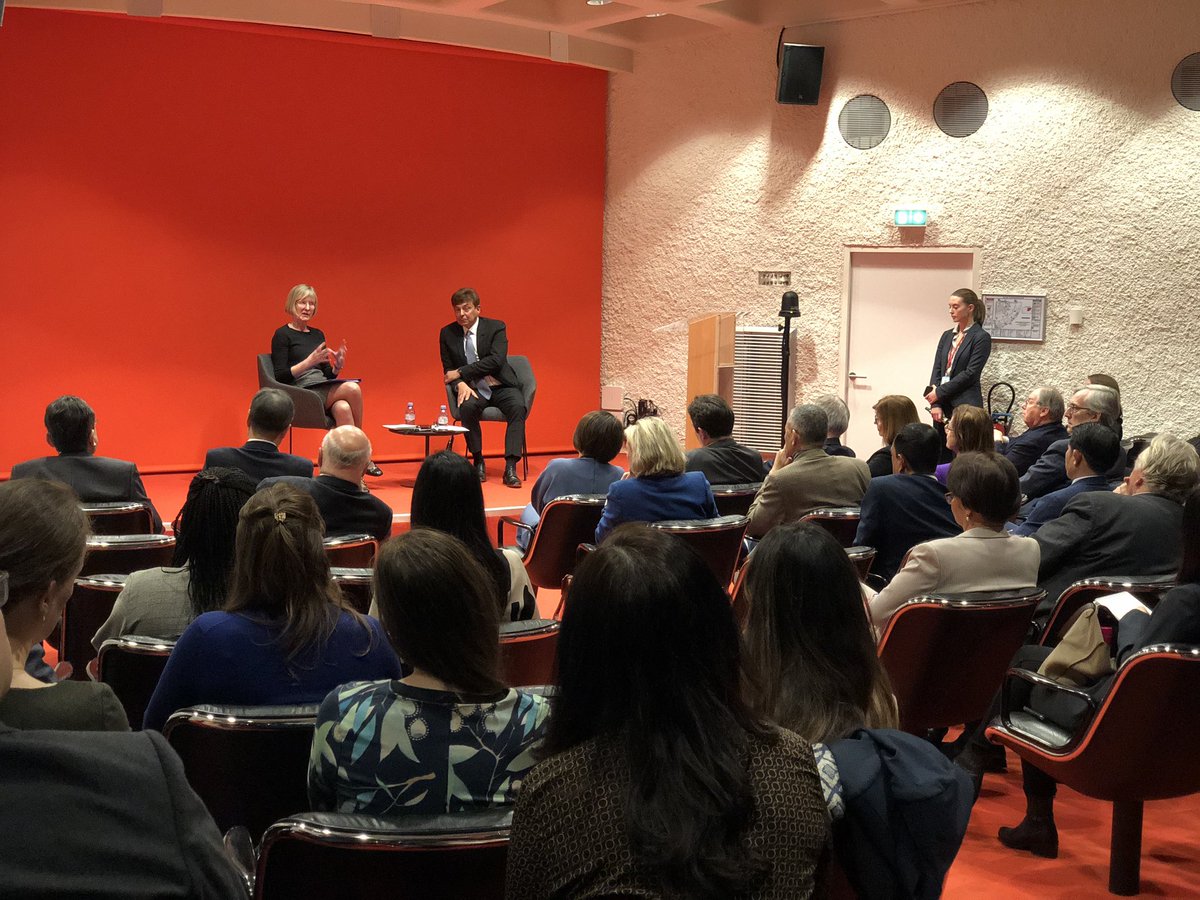 AusAmbFR's tweet photo. Un vrai plaisir d’inaugurer la série de conférences « Ambassadeurs » d’Asia Society France à l'ambassade d'Australie, dans laquelle les ambassadeurs de l’Indo-Pacifique partagent leurs analyses stratégiques et géopolitiques de la région 🌏 Un grand merci à tous les participants ! https://t.co/2jkvZ7a7fz