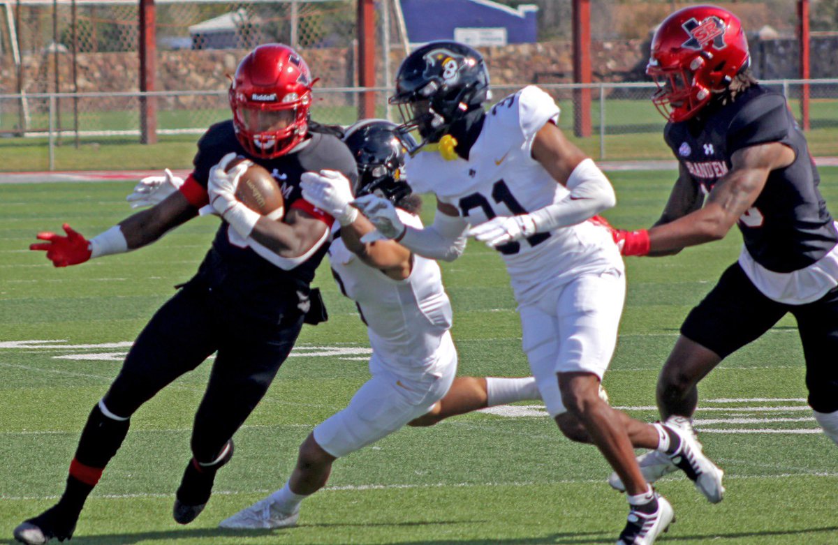 Very blessed to receive my 5th offer from the university of Sul Ross #AGTG @FbHenderson @Coach_Clegg