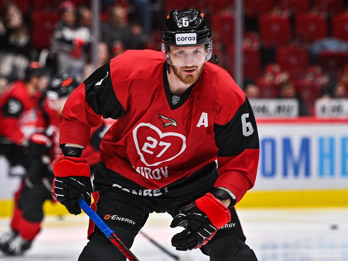 ХК Авангард on Twitter: "Сегодня перед матчем вышли на ледовую разминку ...