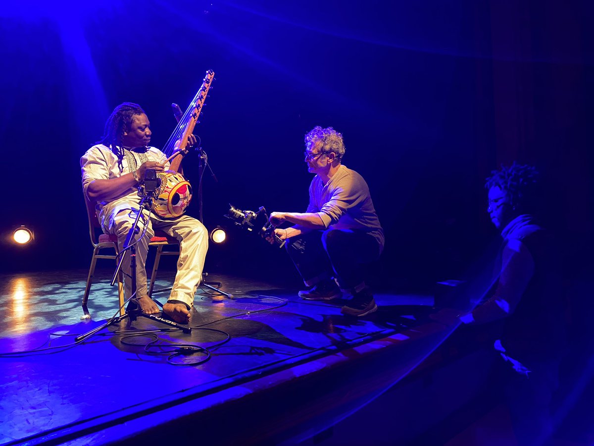 TMandingue's tweet photo. Day one of our @Arts_Wales_ funded #CreativeSteps filming project - watch this space to see the results in partnership with @awen_wales and @MetAbertillery 🎬 Diwrnod cyntaf ein prosiect ffilmio #CamauCreadigol - gwyliwch y man hwn i weld y canlyniadau mewn partneriaeth ag Y Met https://t.co/qvpBihJ9Bd