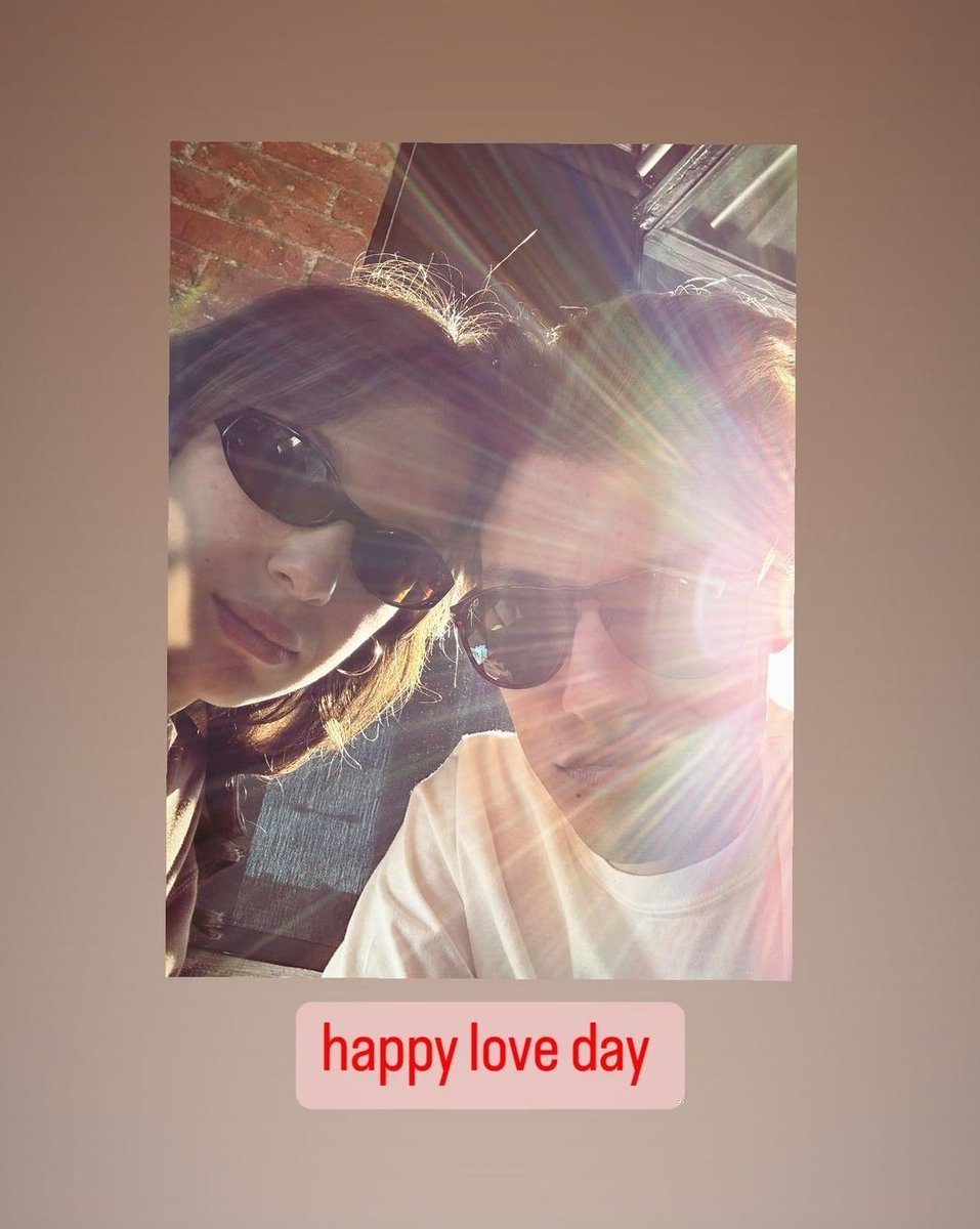 New// Millie Bobby Brown via Instagram stories com Jake Bongiovi comemorando o Valentine's Day.
Casal lindo ❤️❤️