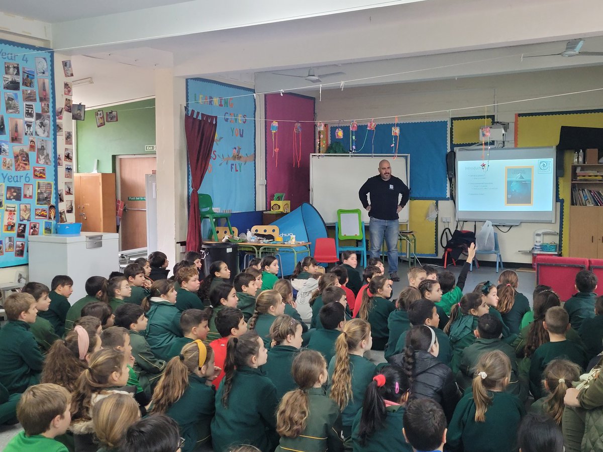 #GibraltarMarineScienceStudies BFUPS pupils attended a talk on the dangers #plasticpollution cause in our oceans & consequently our #marinewildlife A great discussion session followed exploring ways in which we can reduce our single-use #PlasticFootprint 👣 #sciencecommunicator