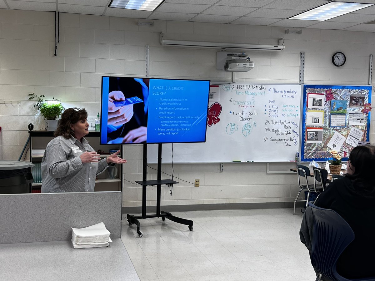 MACS_CTE's tweet photo. Do you understand a #creditscore? 💰These #FCS students do…along with the importance of budgeting! Thanks to Sandy Cave and Northside Mortgage Group for coming to @LesaRThomas’ classes today! #CTEMonth @NCFCSEd @CTEforNC @MACSchools @Levi_Goins @mel_sparks5 https://t.co/MdlOeOi6tq
