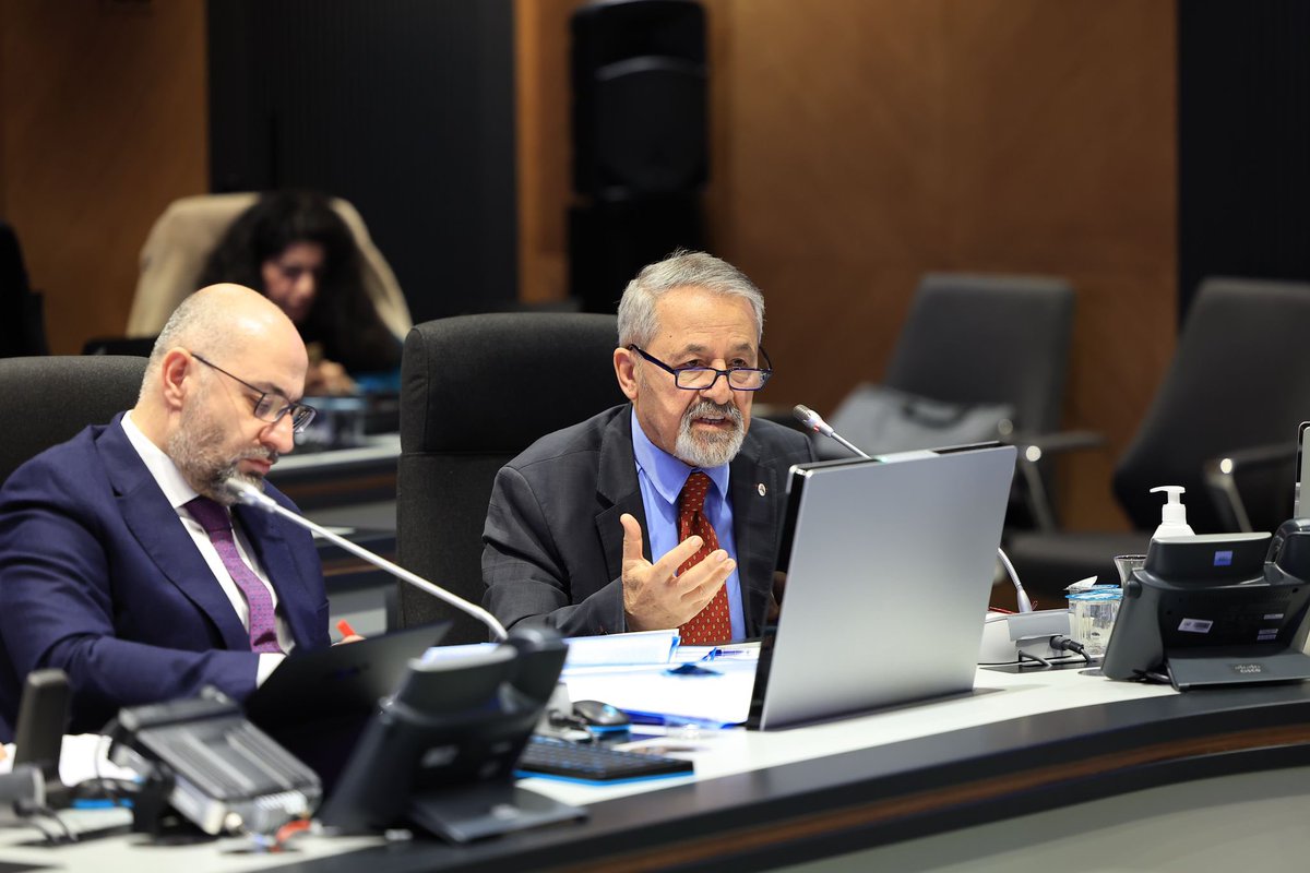 İBB, beklenen İstanbul depremi öncesinde, alanında uzman isimleri bir araya getiren ‘Deprem Bilim Kurulu’ oluşturdu. Prof Dr. Naci Görür, Prof. Dr. Haluk Eyidoğan, Prof Dr. Tarık Şengül, Nasuh Mahruki gibi isimlerin oluşturduğu kurul çalışmalarını 25 Şubat’a kadar tamamlayacak.