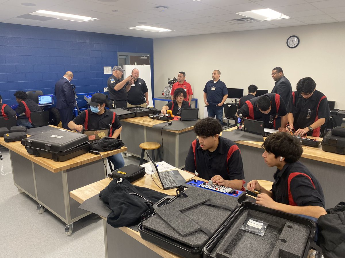 Michelle P.G tweet media