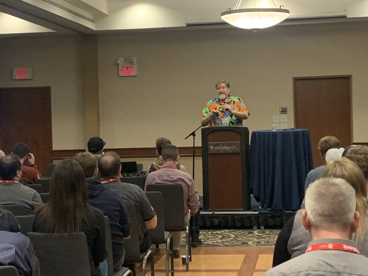 vik_spuds's tweet photo. Mario talking about soybean cyst nematode #cropconnect https://t.co/l4TkFdqZ3y