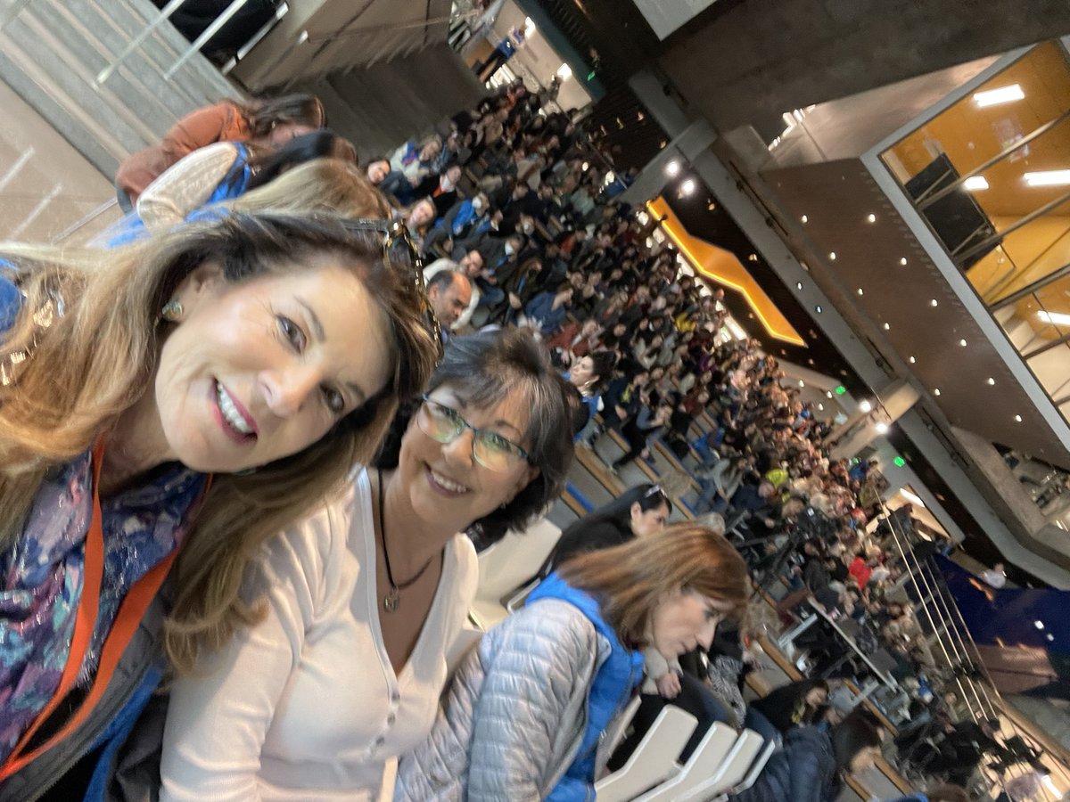 helenbros's tweet image. Ready to roll @QuickBooks @Intuit #SmallBizBigImpact Day 💚