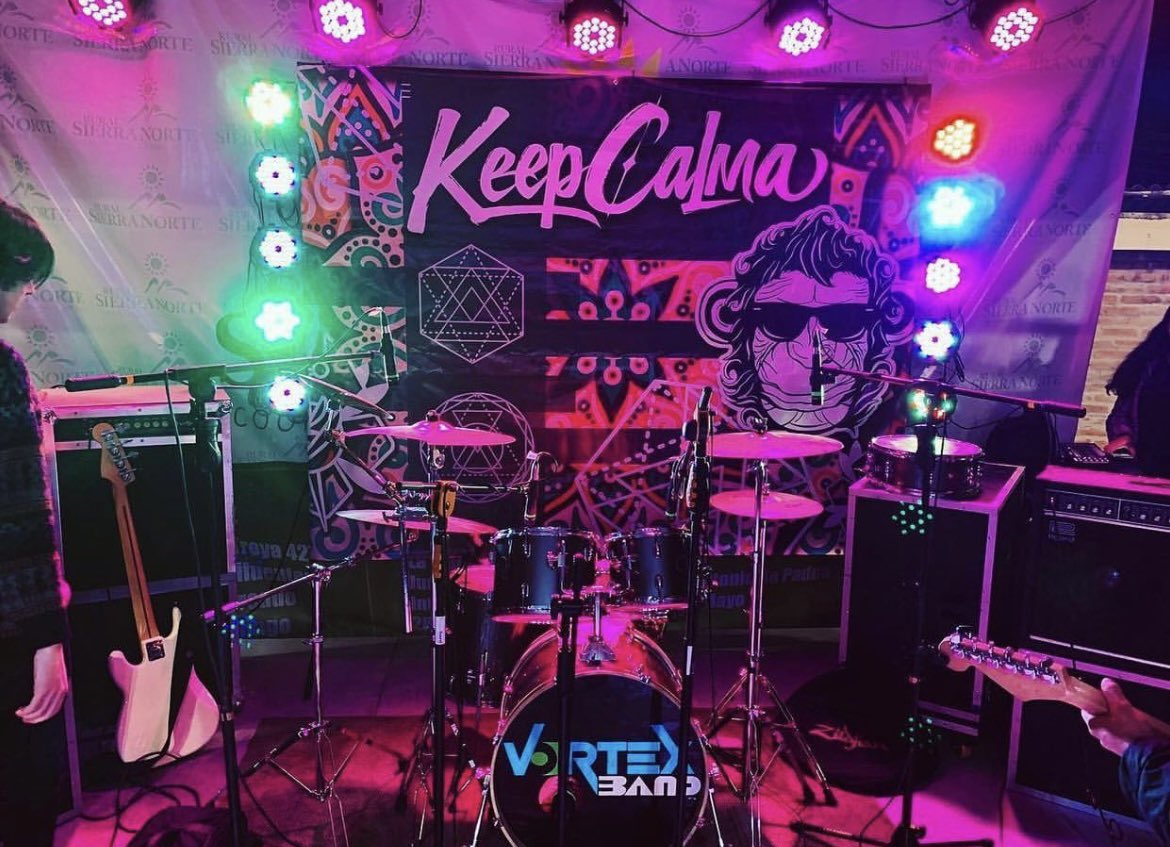 Live session de mi Banda keep calma...
#recordingstudio #music #recording #studio #musicproducer #producer #musician #musicproduction #studiolife #musicstudio #mixing #homestudio #ibarra #audioengineer #beats #protools #singer #songwriter #producerlife #newmusic