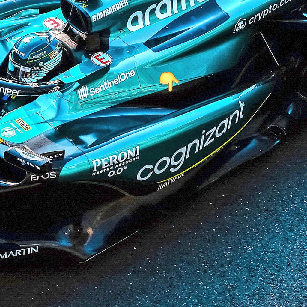 En esta foto se aprecia el canal con una rampa descentente muy acentuada en el pontón del Aston Martin👁

Note in this picture the downwash ramped channel on Aston Martin channel. 👁
#f1