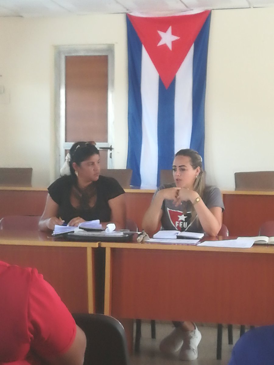 StgoUjc's tweet photo. Se realiza en el Comité Provincial de la #UJC en #SantiagoDeCuba, Reunión de Trabajo con los Primeros Secretarios de los Comité Municipales y Distritales.

#JuntarYVencer, #MejorEsPosible https://t.co/oVjyM9nauP