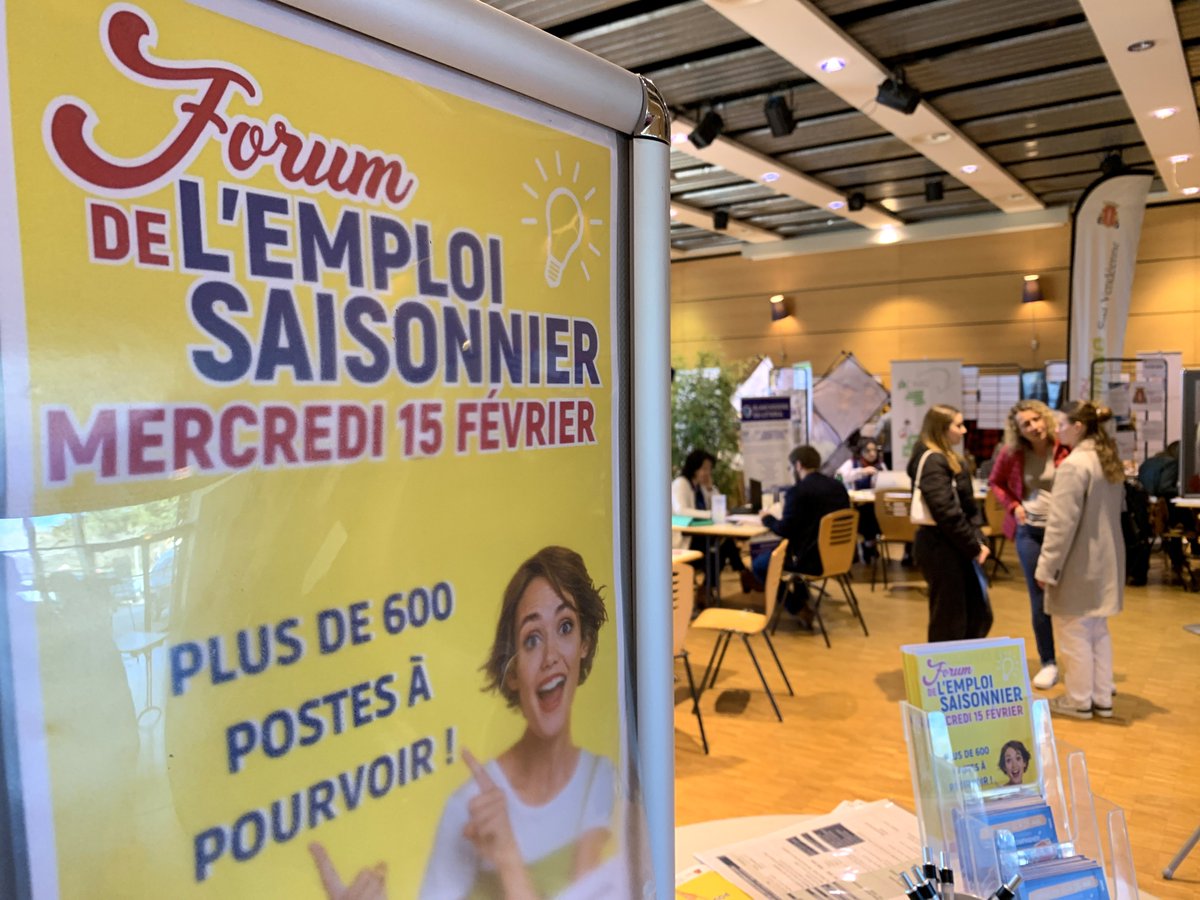 villedelucon's tweet photo. 380 personnes se sont déplacées aujourd'hui à #Luçon à l'occasion de la 15e édition du Forum de l'emploi saisonnier.
Plus de 600 postes ont été proposés par 48 professionnels dans de nombreux domaines, tels que l'animation, l'agriculture ou encore le tourisme. https://t.co/vBuzKpFekl