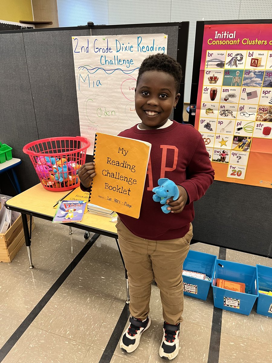MrsHerrera_WCB's tweet photo. The Dixie challenge continues with two more finishers! 🐶📚🐶Great job! #wcbpride https://t.co/miOPY4lfI3