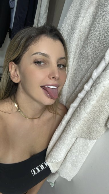 🤍🖤 https://t.co/TJl00kdFb8