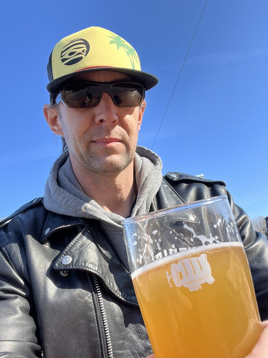 Beeeers. <a href="/reveriebrewing/">Reverie Brewing Company</a> has an amazing Kölsch! Seek ‘em out. 

#THiEFiNDUSTRiES #BrandYourLifestyle #StreetSurfSkateSnow #GetOutAndLive #CreatingTheBrand