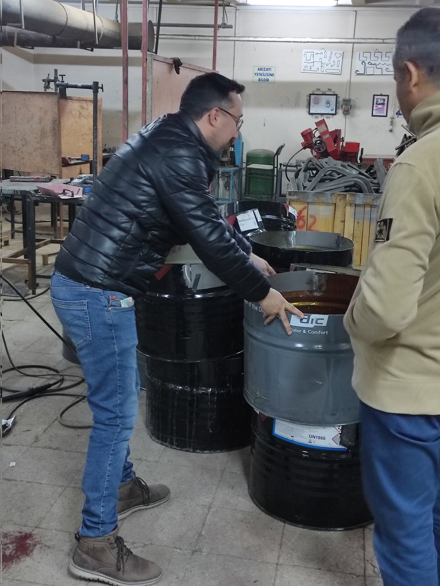 Yaralarımızı Birlikte Sarıyoruz 🇹🇷🇹🇷 ve
Deprem bölgesine gönderilmek üzere çadır içi soba üretimine başladık..
<a href="/cigli_mem/">ÇİĞLİ İLÇE MİLLİ EĞİTİM MÜDÜRLÜĞÜ</a> 
<a href="/izmir_ilmem/">İzmir İl Milli Eğitim Müdürlüğü</a> 
<a href="/izmir_mte/">İzmir Mesleki ve Teknik Eğitim</a>