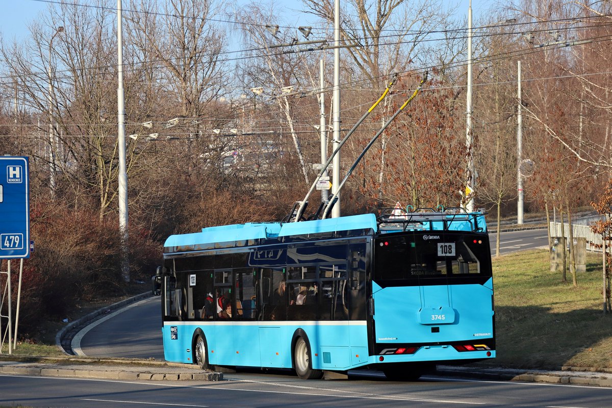 MiraOpavak's tweet photo. 🚎 Včera poprvé vyjely do ulic s cestujícími nové parciální trolejbusy Škoda 36Tr T’CITY dopravce @DPOstrava.
📷 Fotografie byly pořízeny dnes.
@SkodaGroupCZ @Ostrava_cz #trolejbusy #trolejbus #Ostrava #mhd #mhdostrava #DPO #DopravnípodnikOstrava #Skoda36Tr #36Tr #trolleybus https://t.co/8xQ8bnLY3a