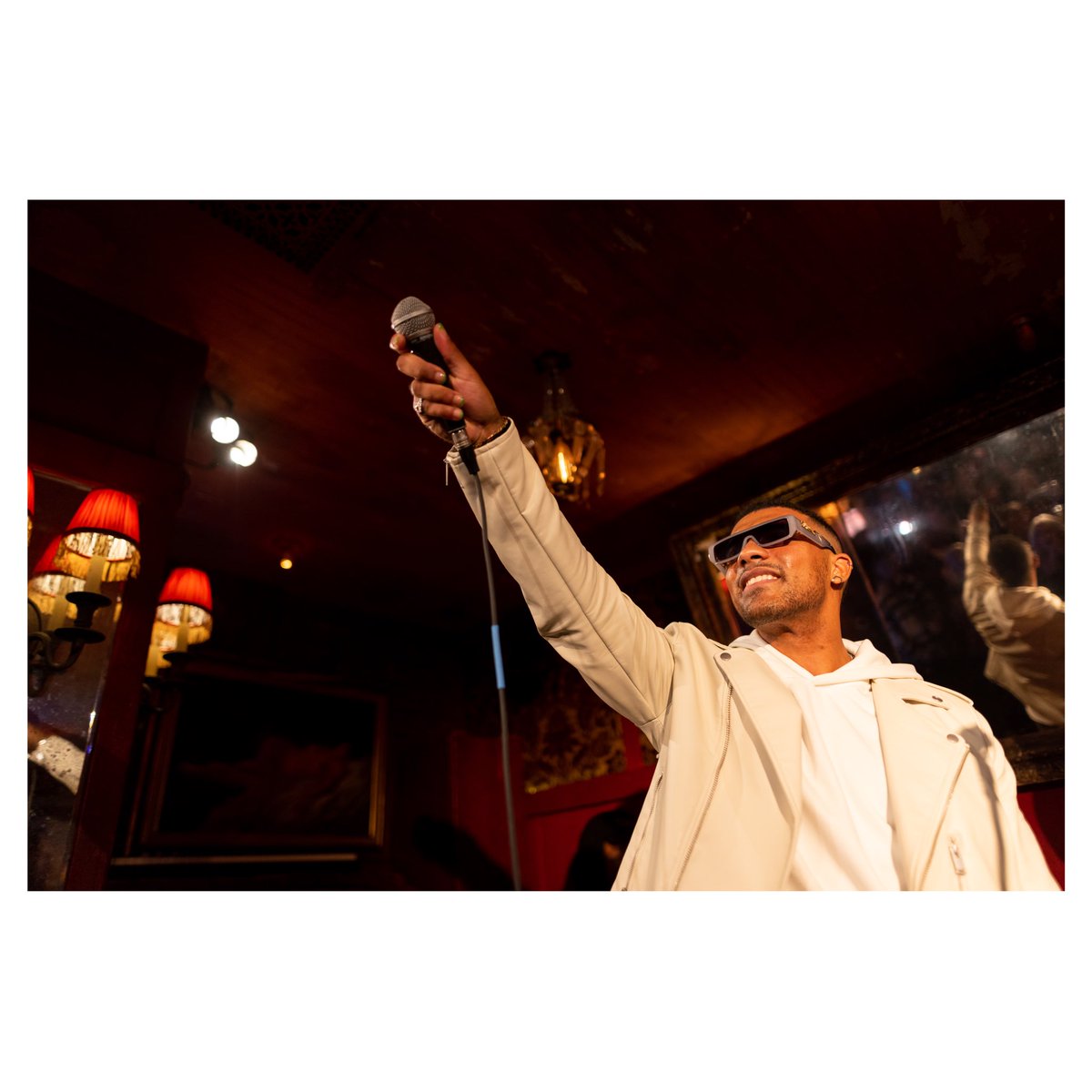 methodman13's tweet image. .@Eli_Ensor at @BarLubitsch for @WFNM 1/5/23. 📷: @methodman13 #Blurredculture #DKLPHOTOS
.
#ICYMI: Full gallery &amp;amp; thoughts of #ElijahEnsor’s performance here: bit.ly/3JPSk0J
.
“…He seemed to really emote through his lyrics, and that’s what … instagram.com/p/CosSkcXvxGm/…