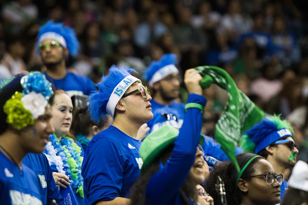 🏀Homecoming is NEXT WEEK!!! Are you ready Islanders??💚🤙💙⁠
⁠
#tamucc #thedeepnd #homecoming #basketball #islanderathletics