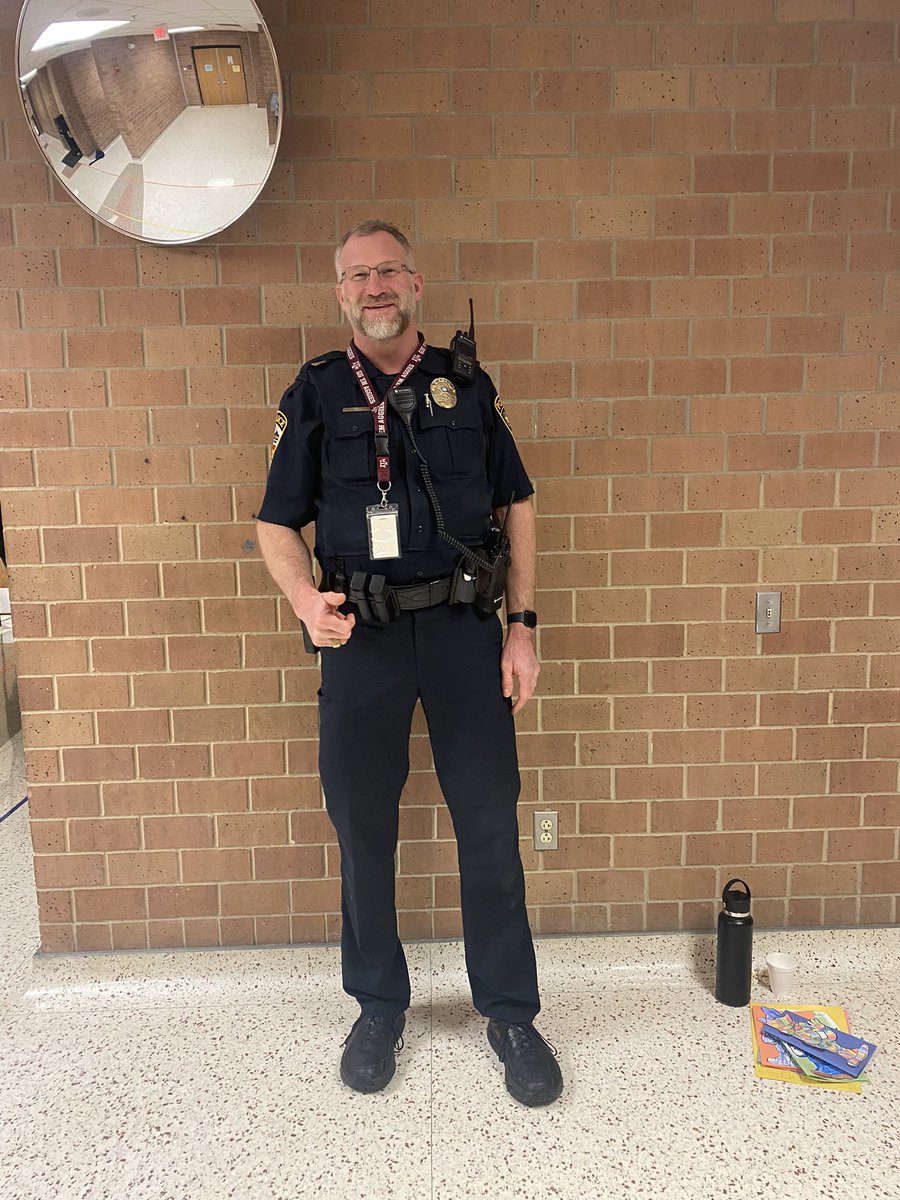 Today is National School Resource Officer Day and we have a great one in Officer Volcik! He does a great job of keeping our students and campus safe. We appreciate you and are grateful for your service to Mary Lillard! <a href="/mansfieldisd/">Mansfield ISD</a>
