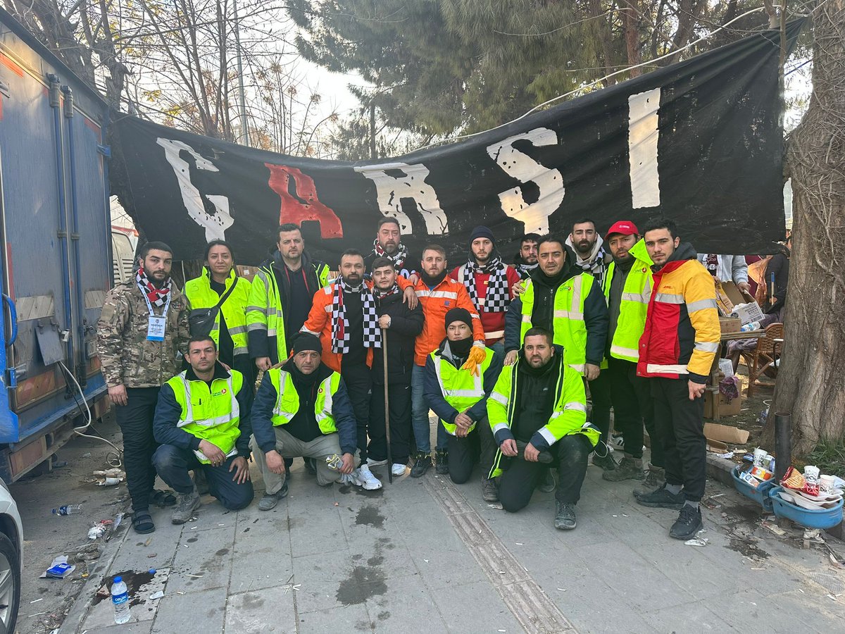 Yüreği büyük insanlar... 

@GURURLANNNN 
<a href="/Besiktas/">Beşiktaş JK</a> 
#besiktas