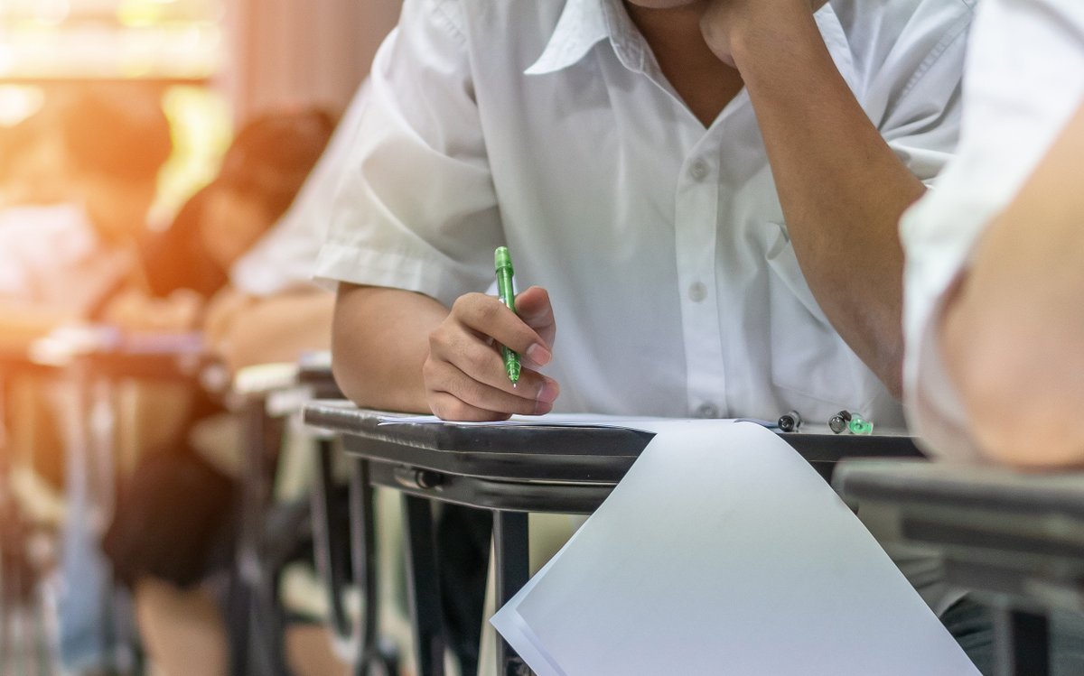 LF_TV5MONDE's tweet photo. Le saviez-vous ? Les sites Apprendre et Enseigner le français avec TV5MONDE permettent de se préparer à des certifications qui valident les compétences en français. Lire l'article : https://t.co/YpAYQMV52I
Avec @FEI_LangueFr @FrAffaires  @education_gouv, #APFrench®. https://t.co/NAxHench0u