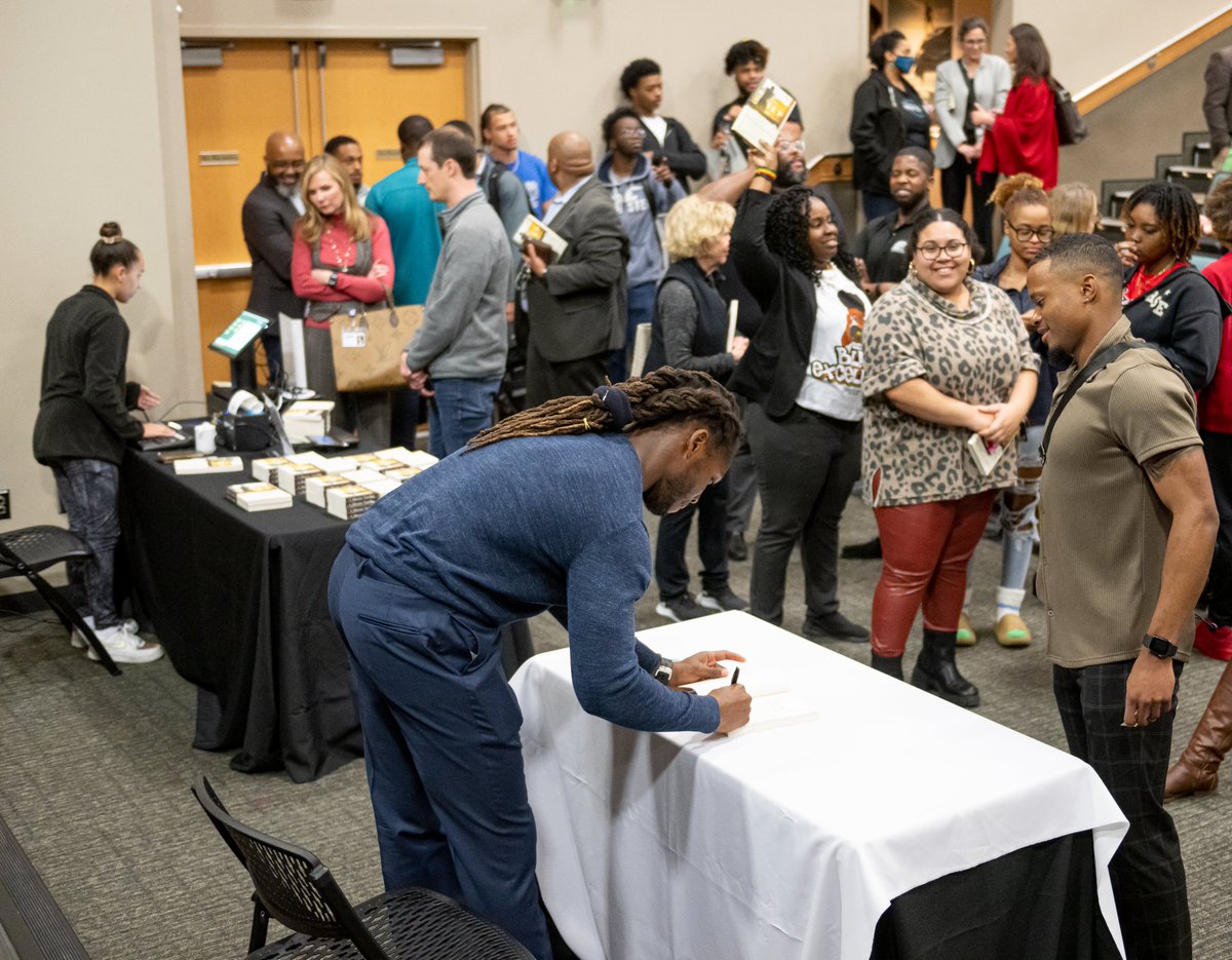 Caylin Louis Moore tweet media