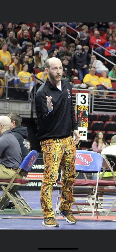 THE tiger pants…the return we’ve all long awaited 🐅👑 <a href="/Dan_Drake830/">Dan Drake</a>