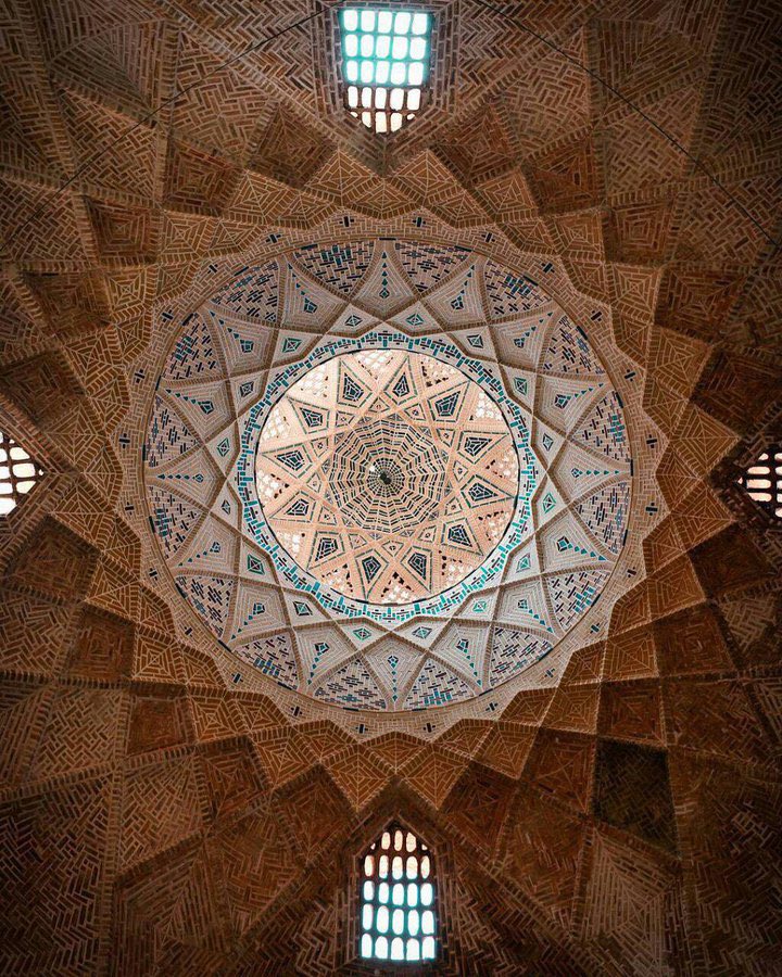 who’s #ImamKazim ?
Even non-Muslims ask him to fulfill their wishes because he has been called Bab al-Hawaej by God, which means the way to achieve wishes.
#WISH