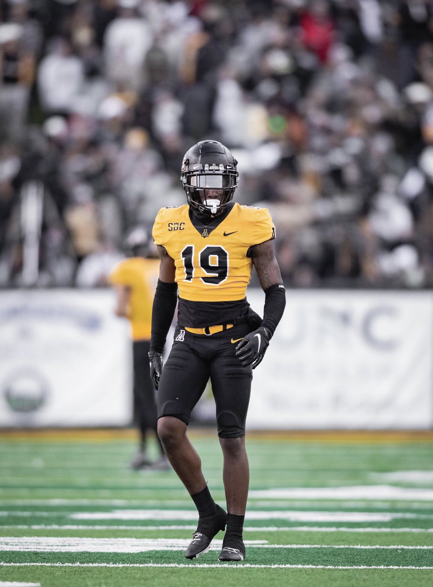 After a great conversation with @AJHOWARD_ASU I am extremely blessed to receive an offer from Appalachian State University 🟡⚫️<a href="/CoachYounger14/">Wayne Younger</a> <a href="/TRONE2/">Coach T-Rone</a> <a href="/RockFootball1/">Rockledge Football</a> <a href="/Jayasii/">Jaylen “Ap” Heyward</a> <a href="/7_djjjj/">Dj McCormick jr 1️⃣.</a> <a href="/Jamarionstephe7/">Jamarion stephens</a> <a href="/traven_green/">Traven Green</a>